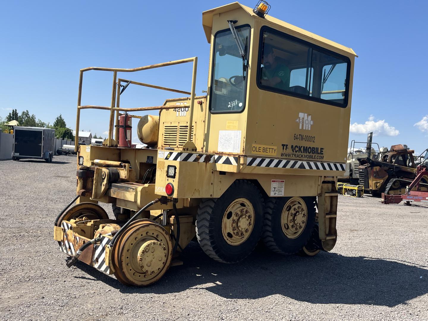 ./imagenes/INVOICE/2019/17768/TRACKMOBILE TM4200 (12).JPG